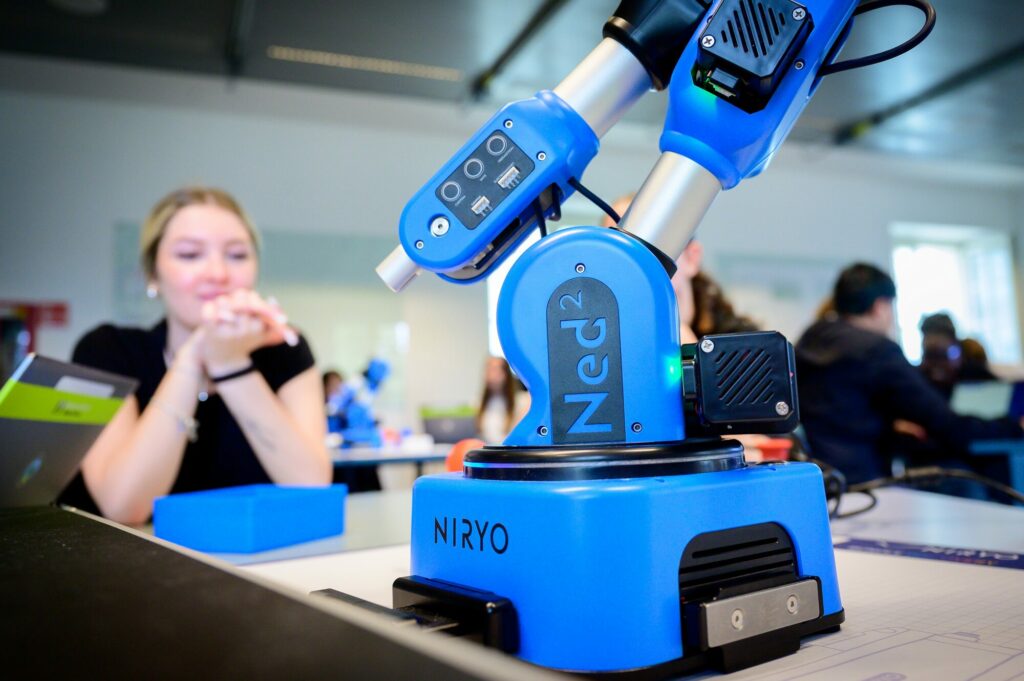 Robot in laboratorio