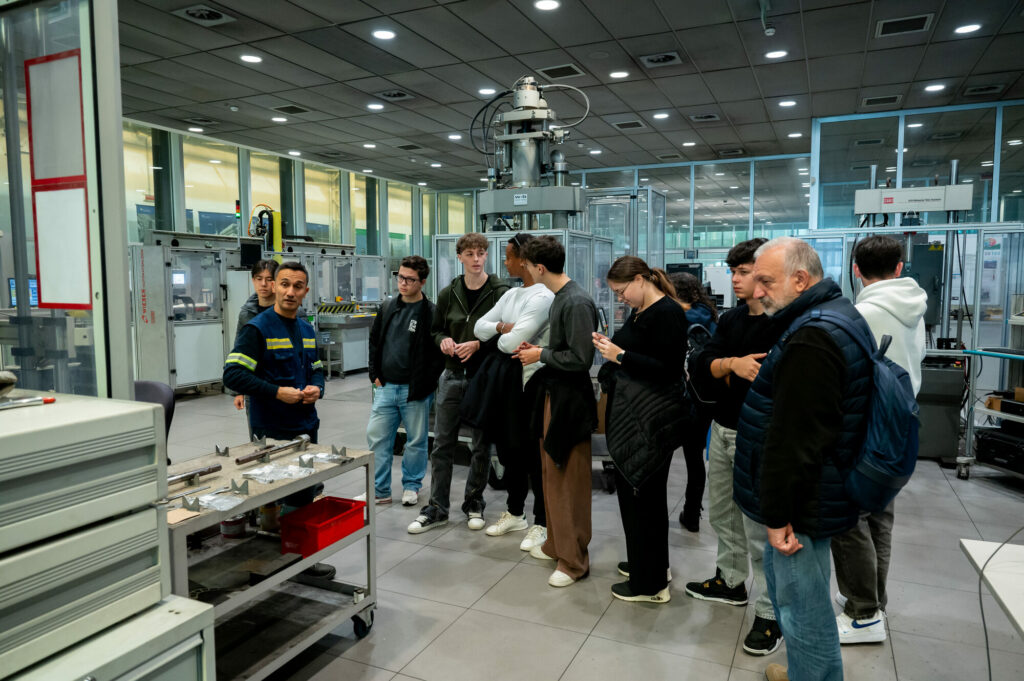 Tenaris. Il laboratorio di controllo qualità