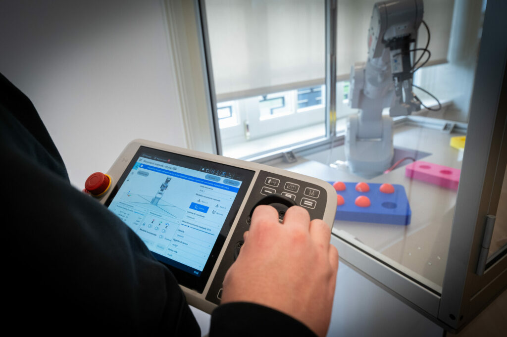 ABB IRB 1100. Programmazione applicata